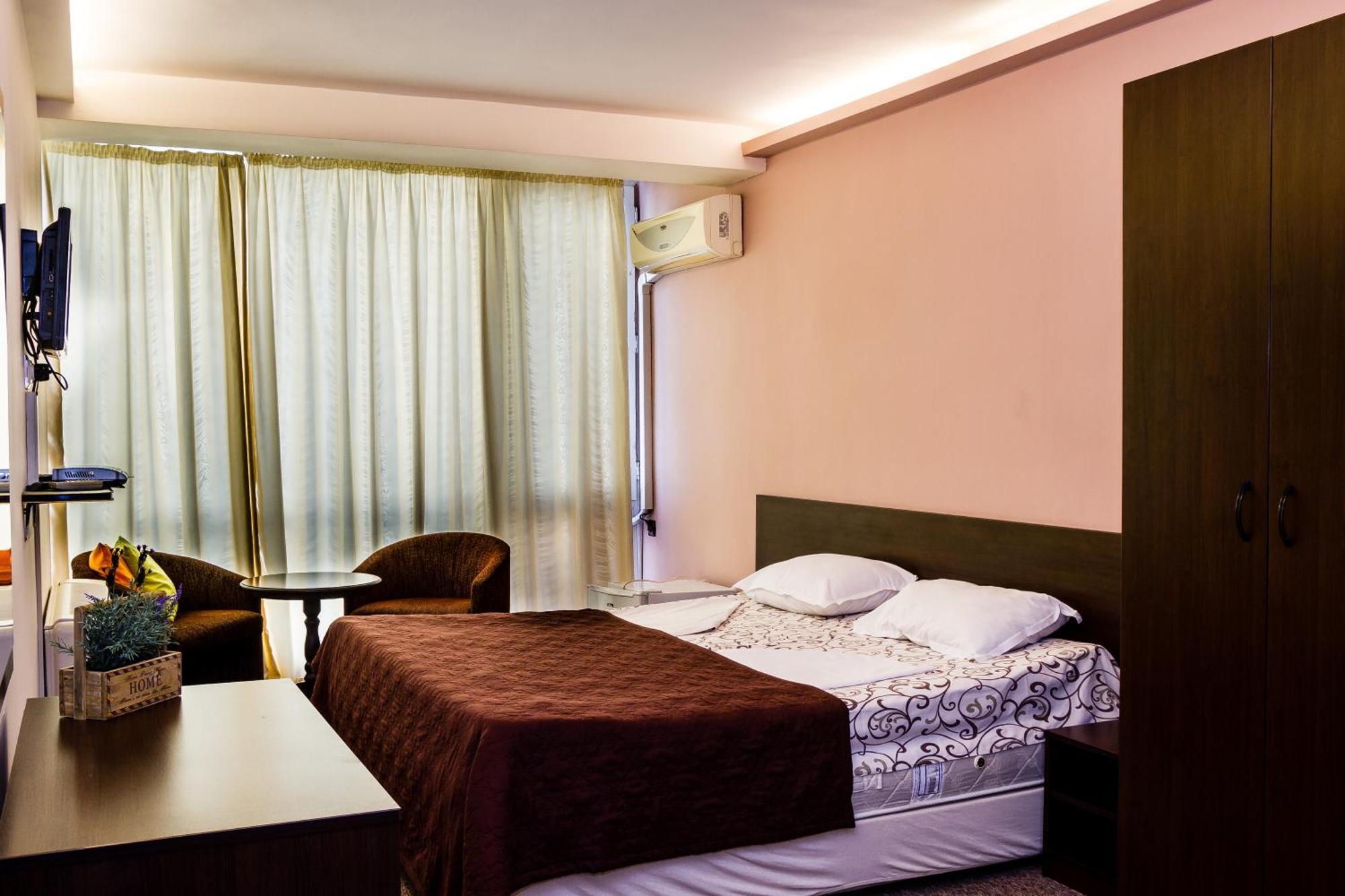 Hotel Sezoni South Burgas City Exterior foto